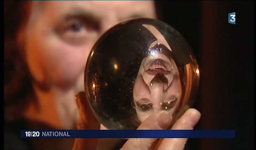 Magda Cornière donne une Voyance avec boule de cristal en directe sur TF3, émission 19/20 National