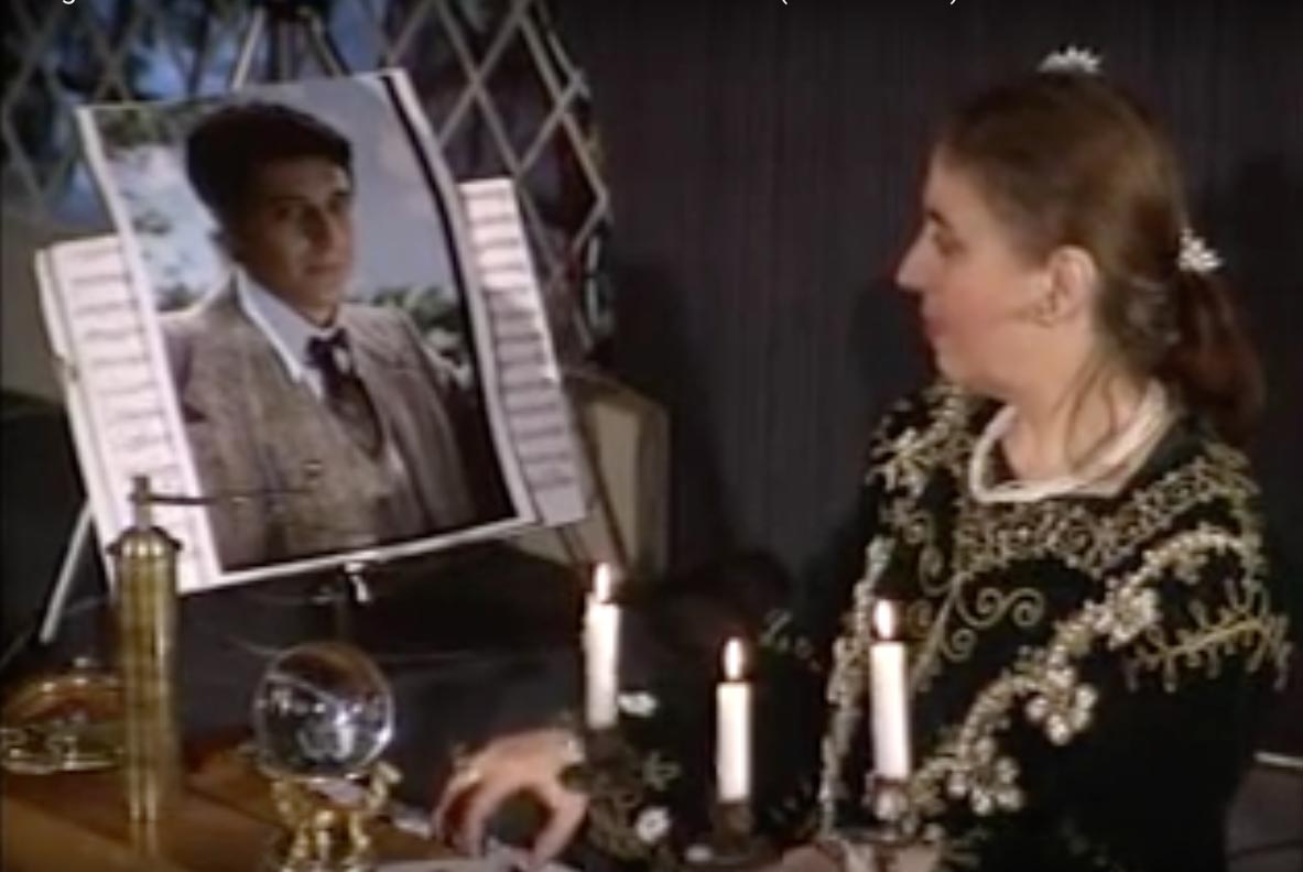 Magda donne une voyance par photo dans les années 90 pendant une émission TV